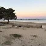 Face à La Villa